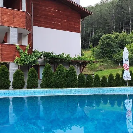 فندق Alpine Garden Simitli